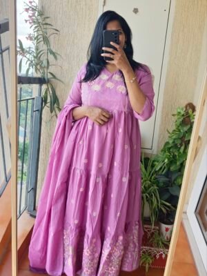 Lilac Mul cotton kurta set.