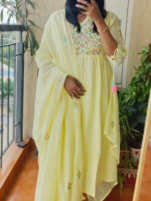 Lemon Yellow Mul cotton kurta set.