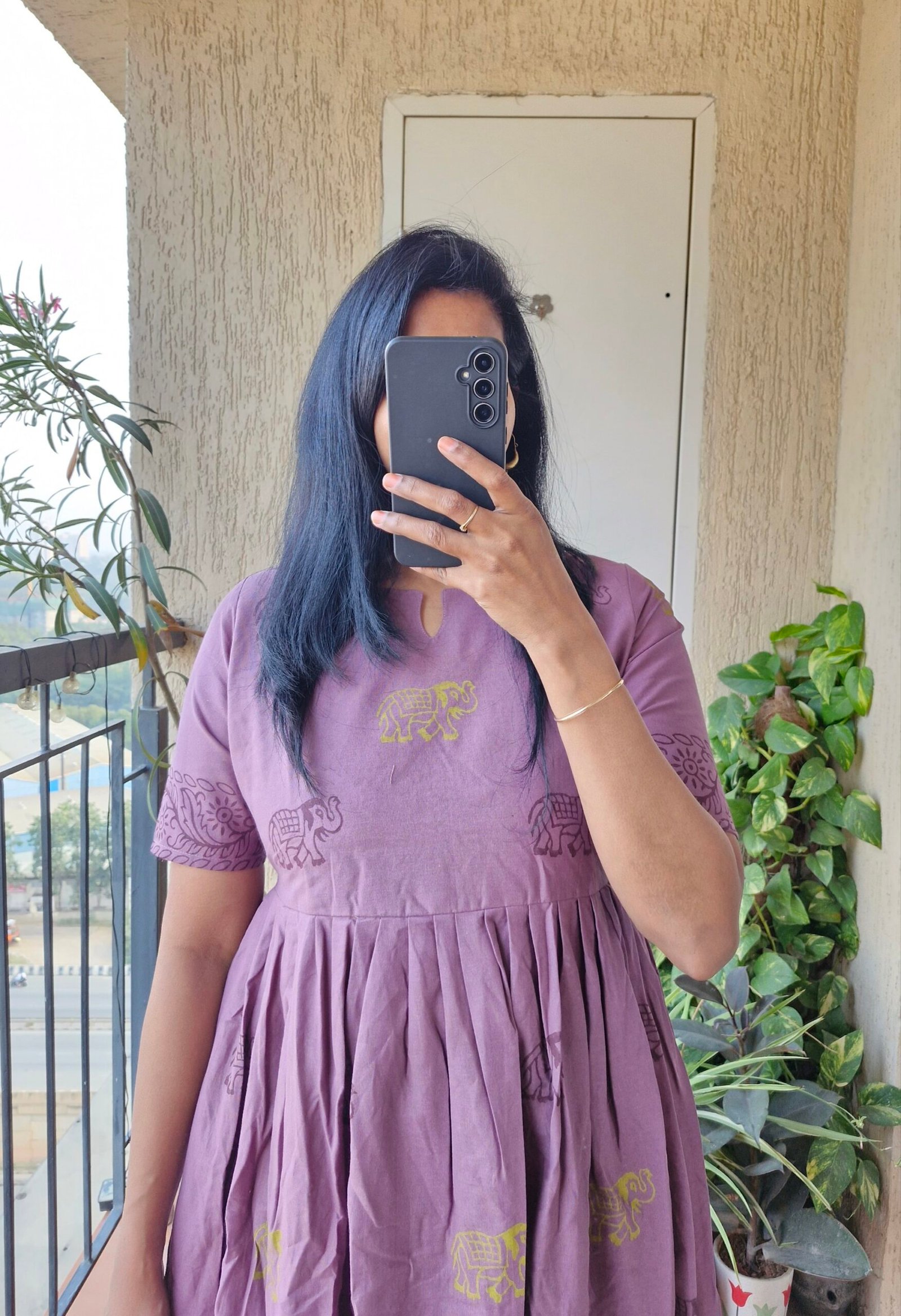 Mauve khaadi cotton elphant dress. - Image 4