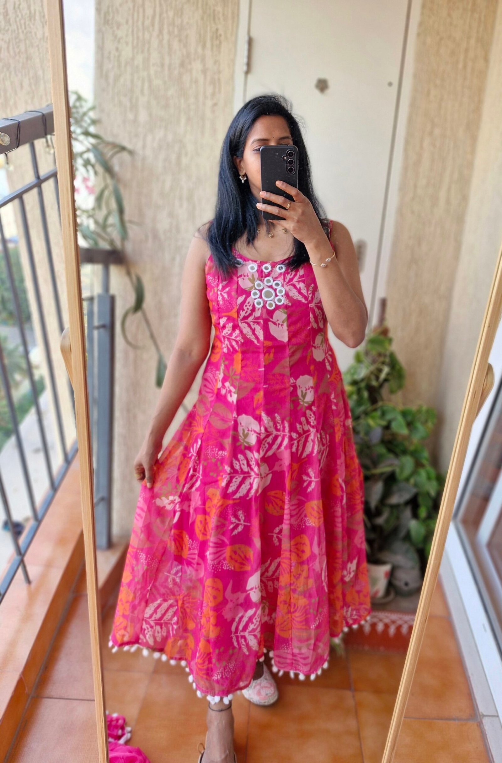 Pink floral chiffon kurta set. - Image 5