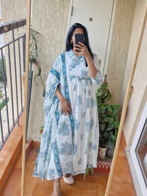 Blue floral mul cotton kurta set.