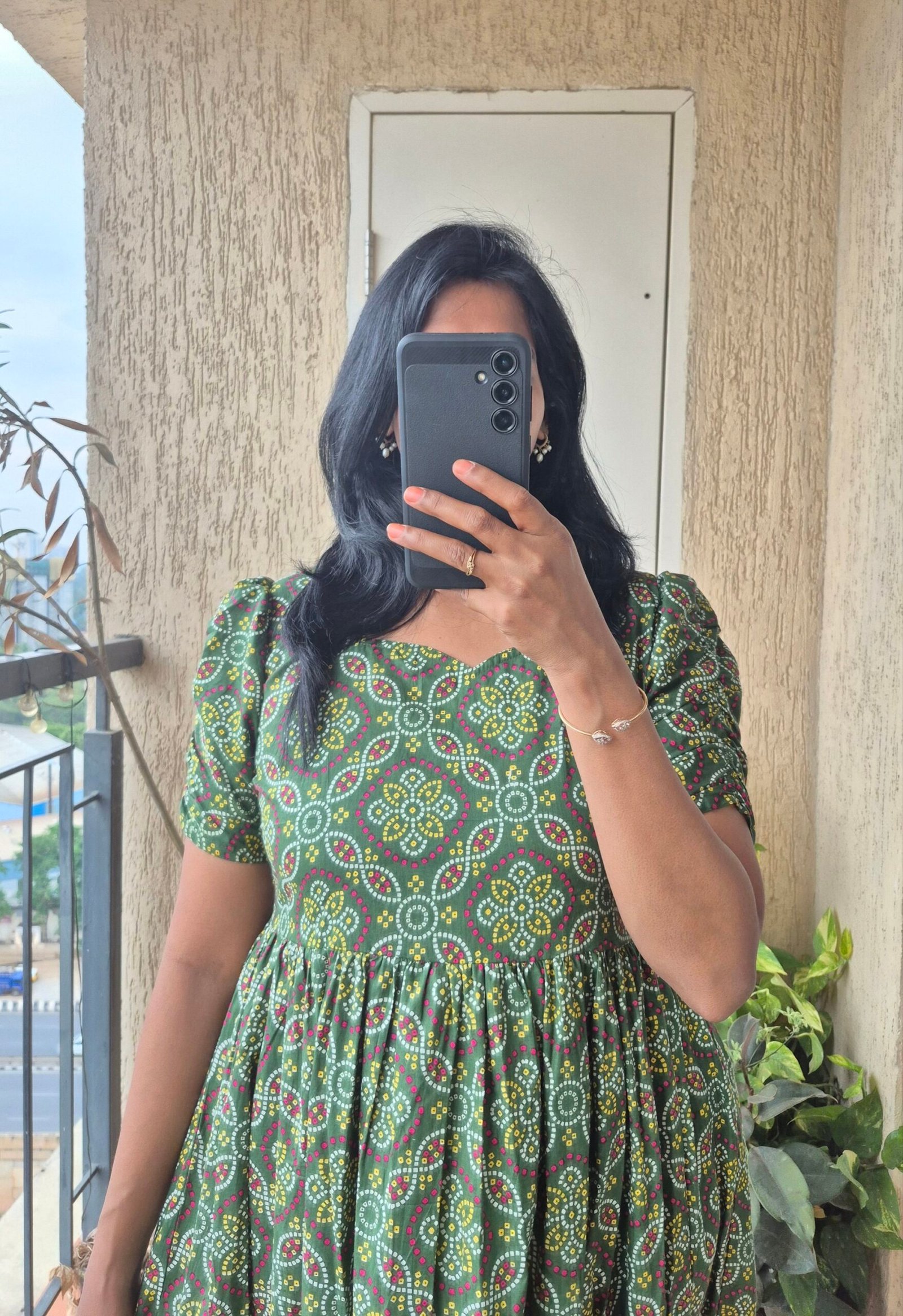 Green Bandhini cotton dress. - Image 5