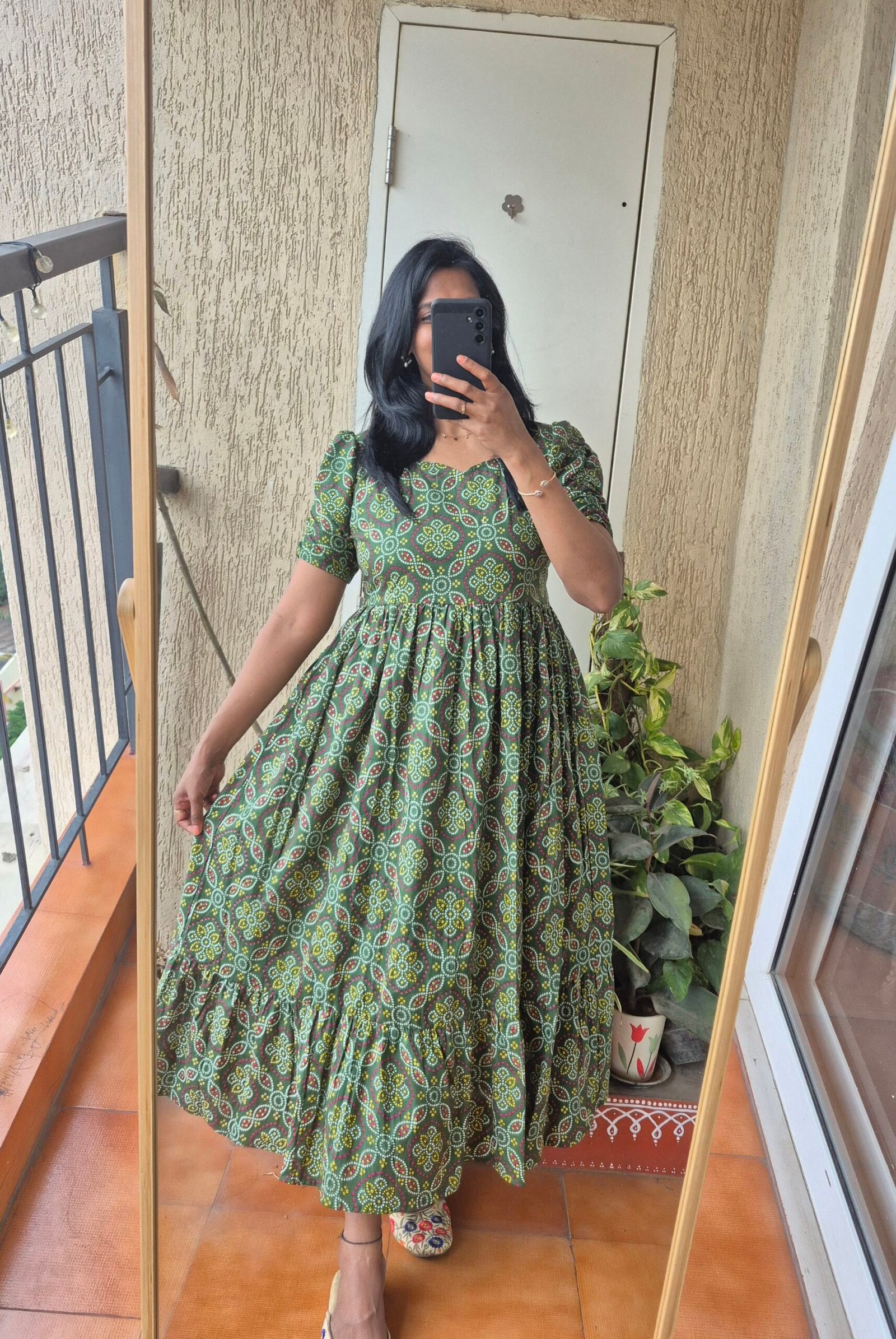Green Bandhini cotton dress. - Image 4