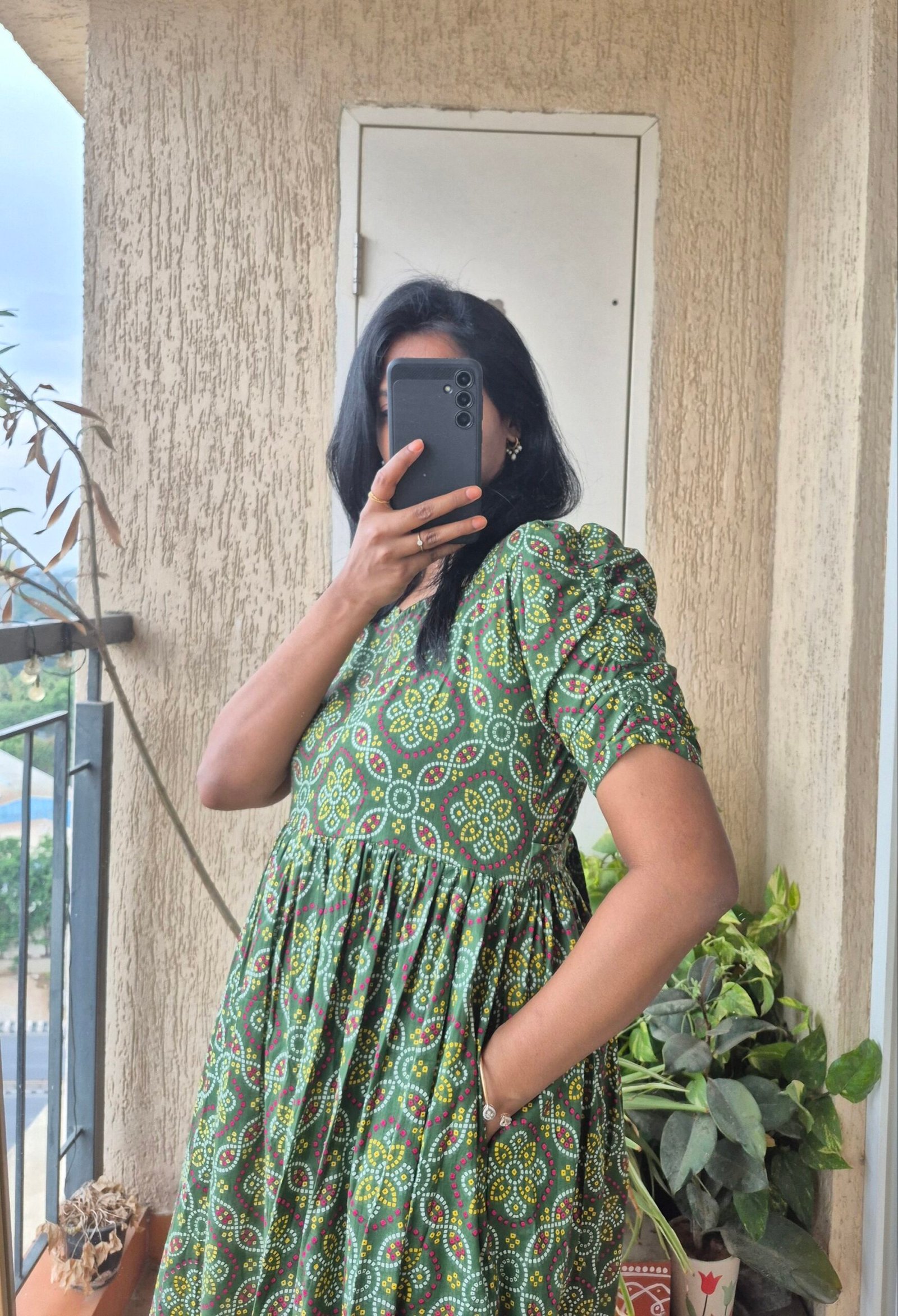Green Bandhini cotton dress. - Image 6