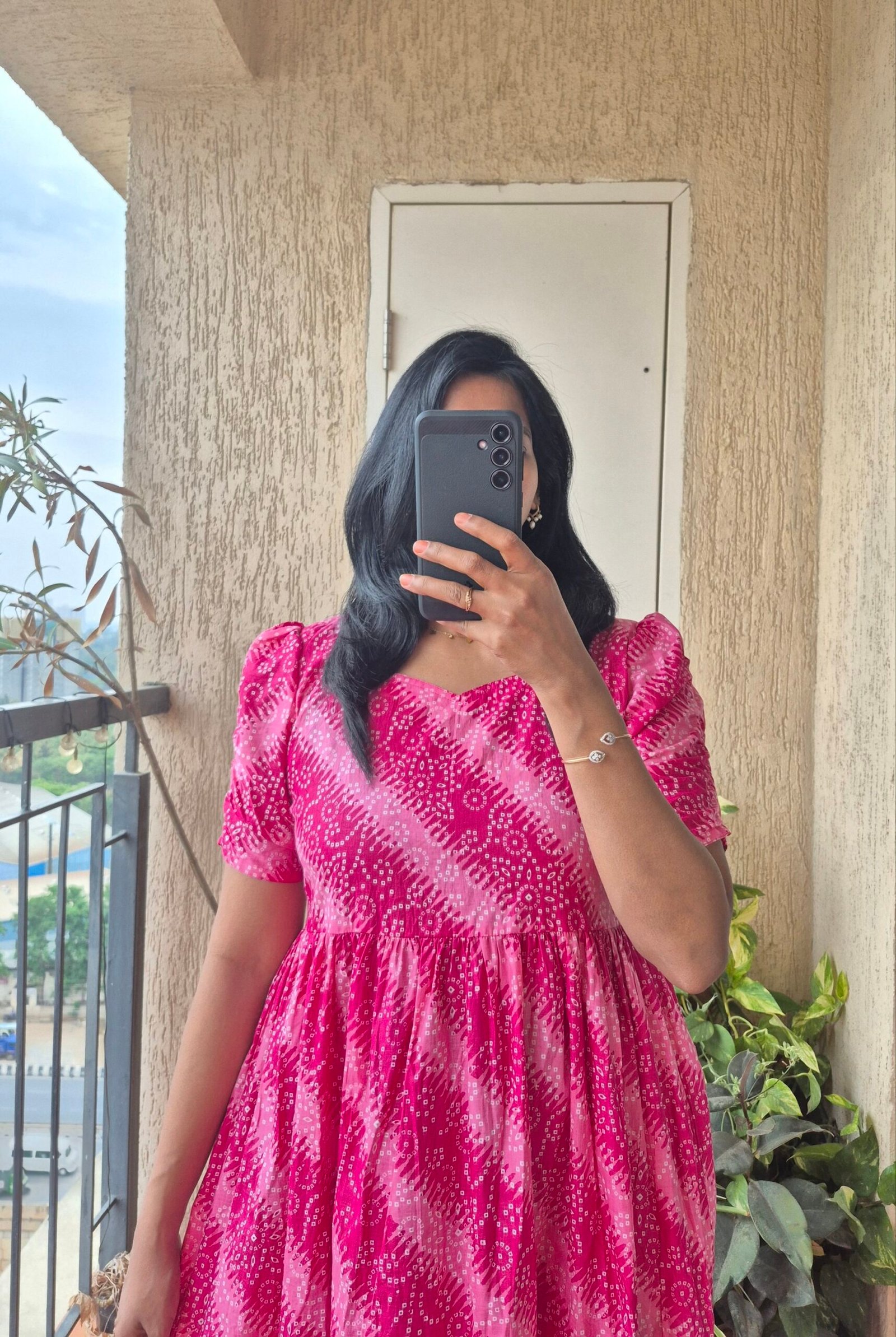 Pink dual shade Bandhini cotton dress. - Image 6