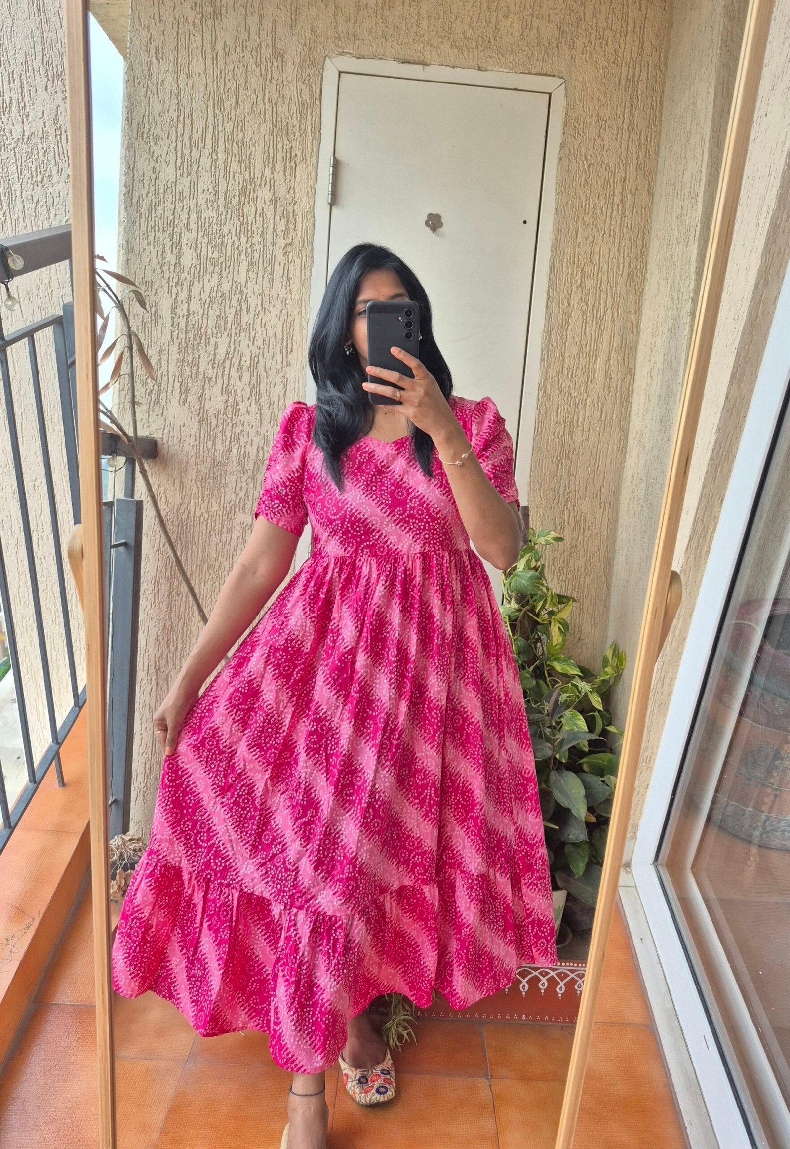 Pink dual shade Bandhini cotton dress. - Image 3