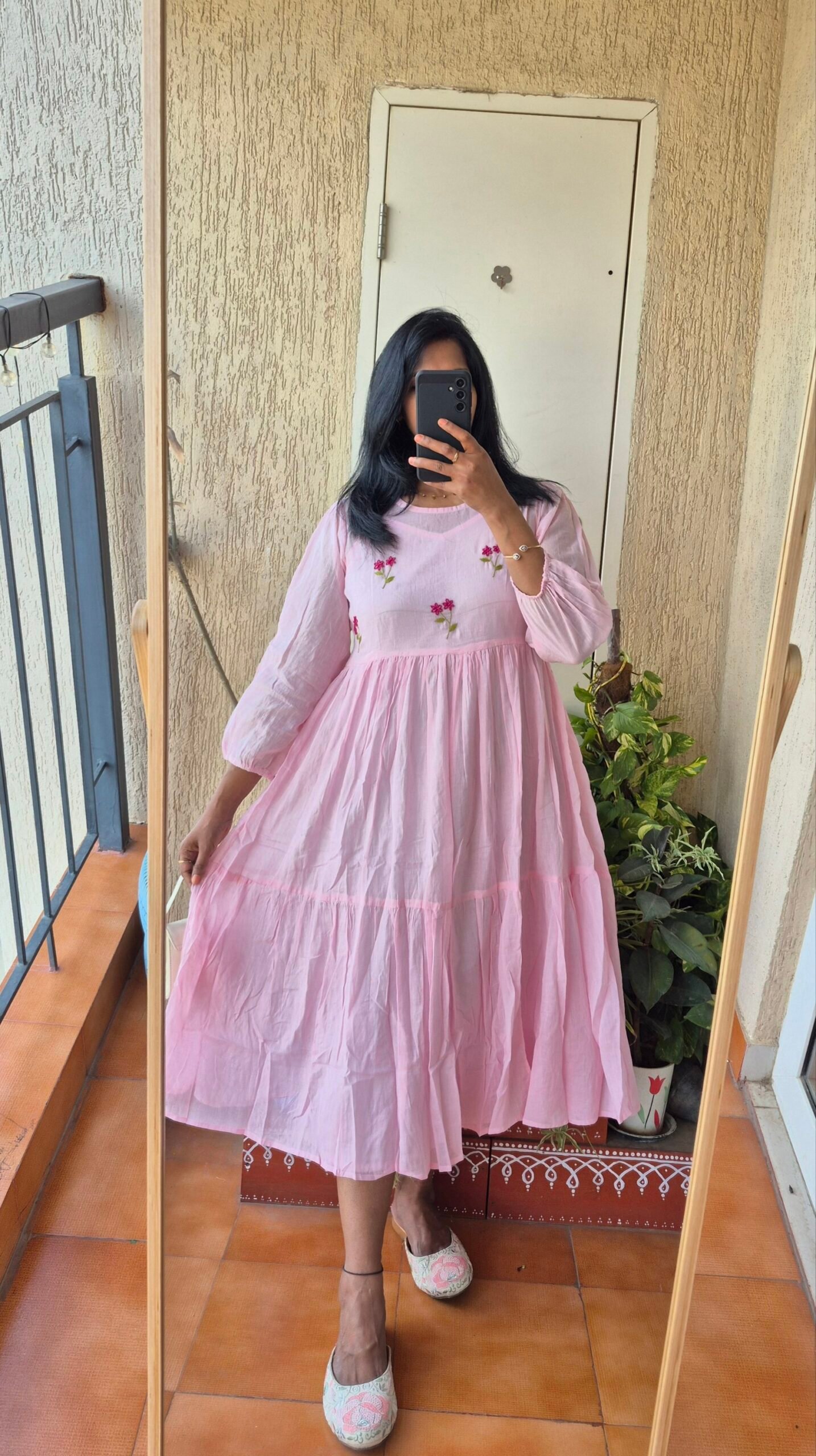 Baby pink 2 piece mul cotton dress.