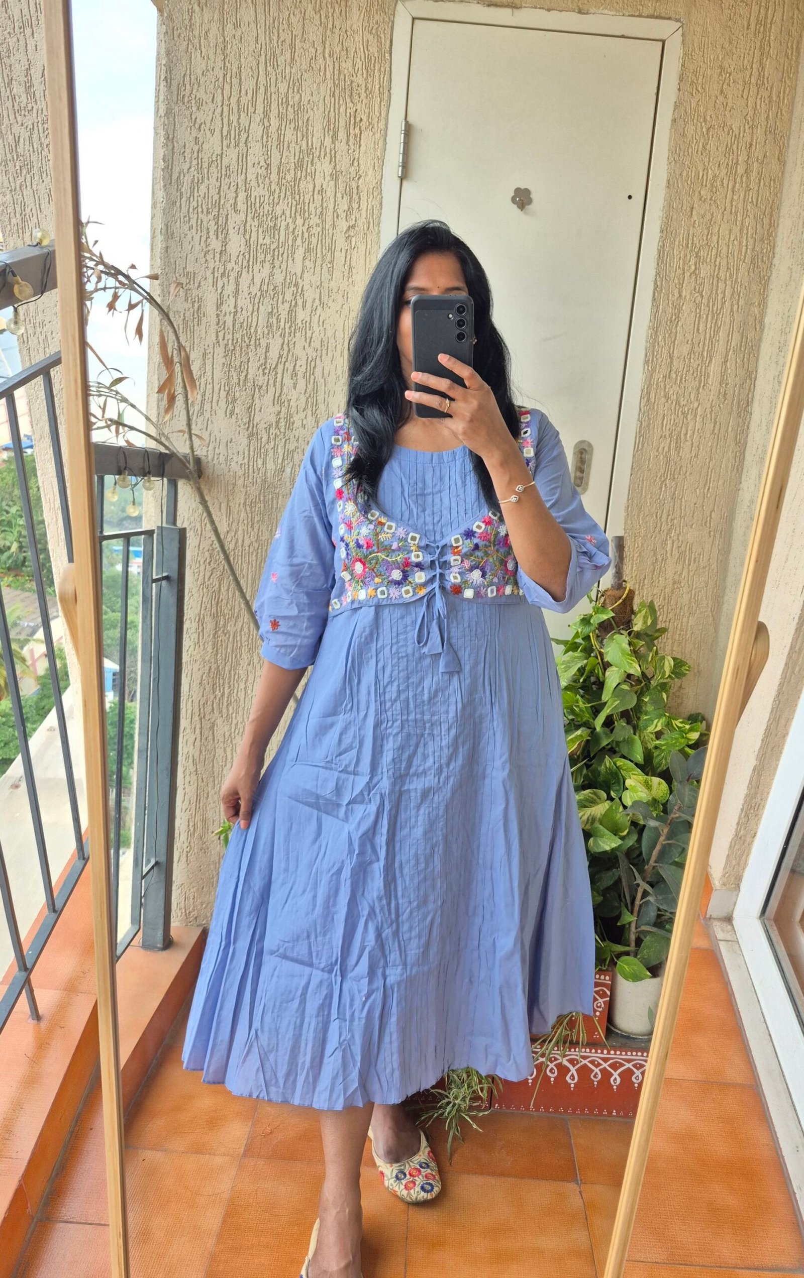 Powder blue jacket embroiderey dress. - Image 2