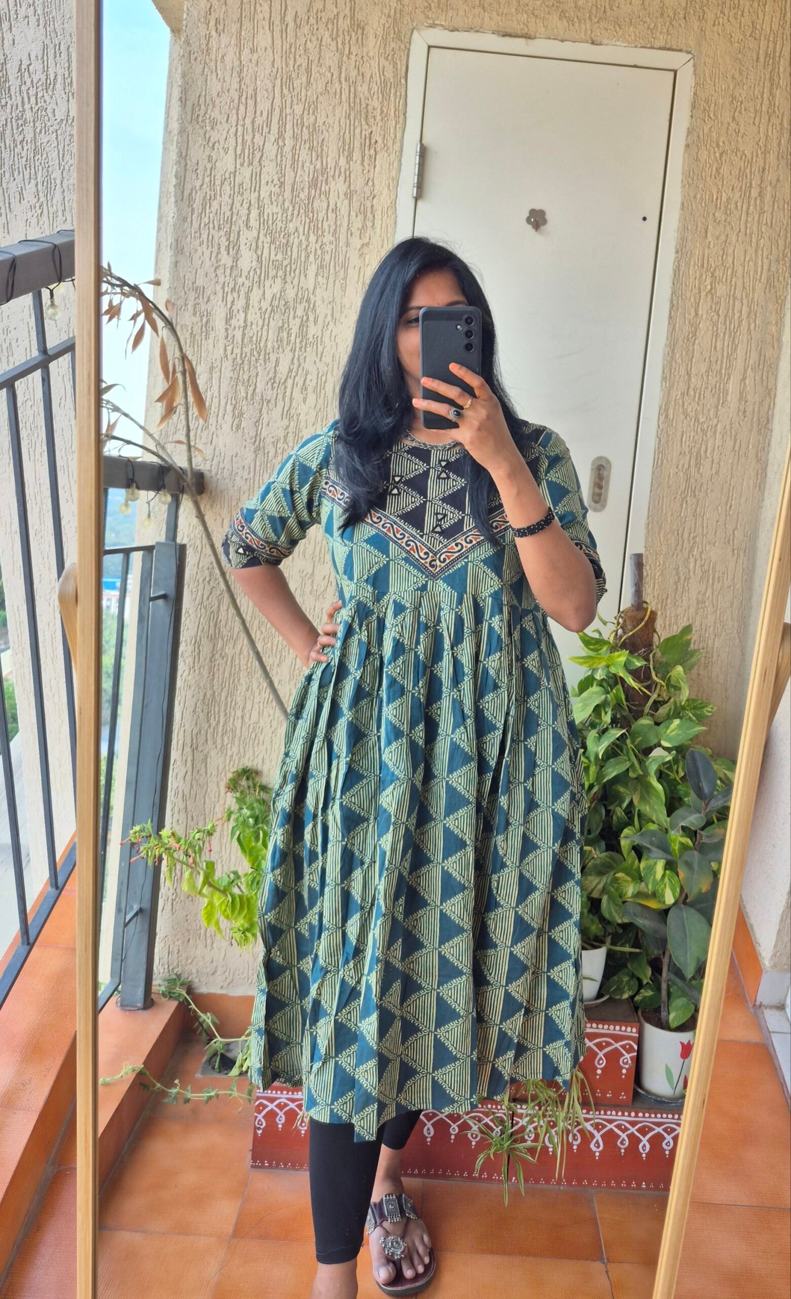 Green abstract print cotton mirror work dress. - Image 2