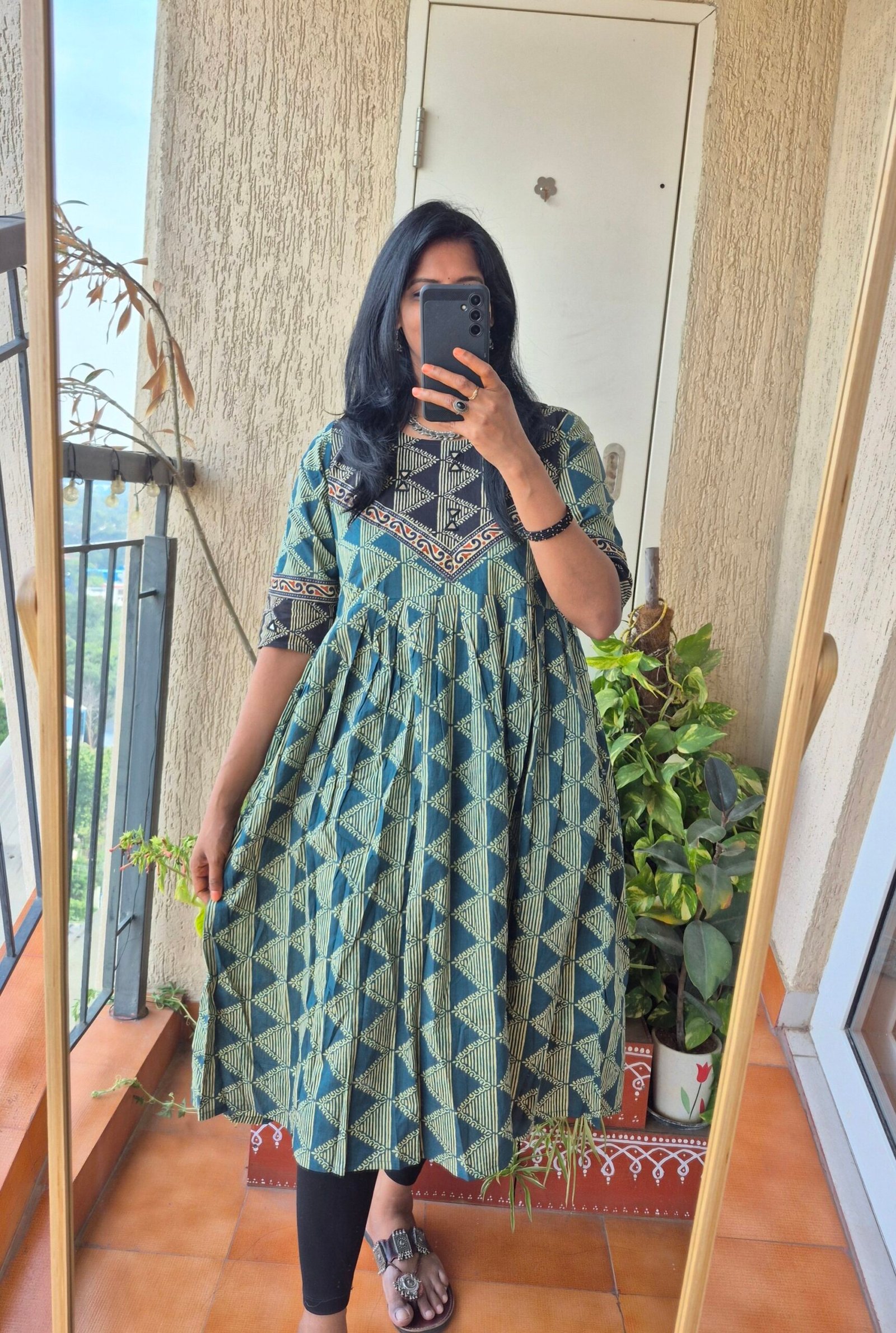 Green abstract print cotton mirror work dress. - Image 4